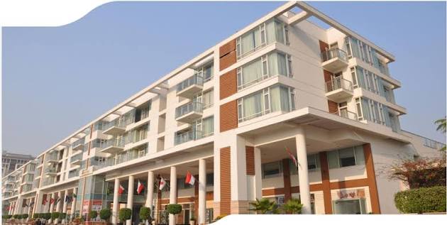 jaypee jade apartment