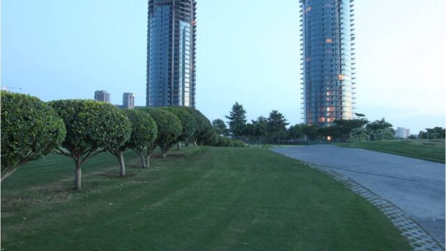 jaypee sun court towers.