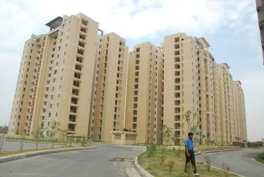 jaypee klassic apartment.